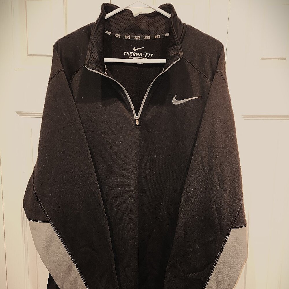 Nike Therma-Fit Black Quarter Zip Pullover